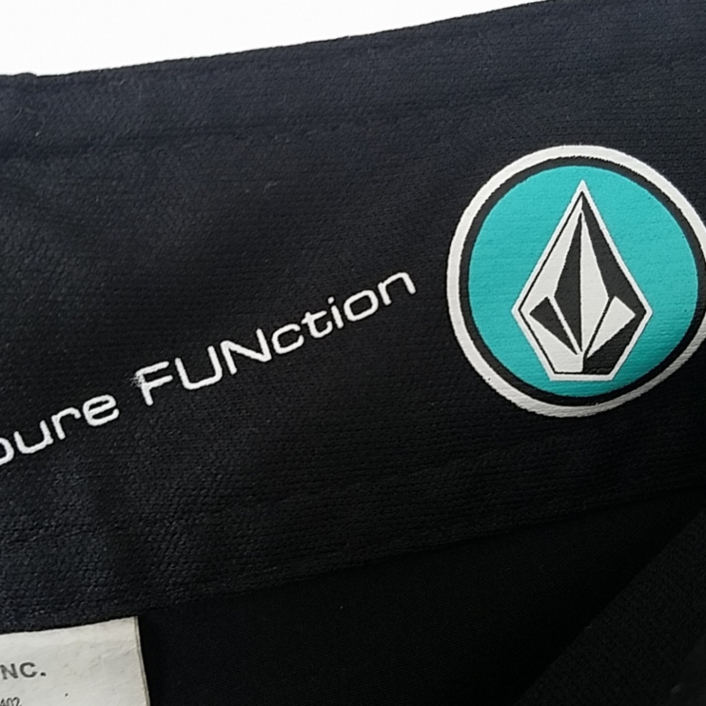 Volcom Board Shorts - Picture 2 of 4